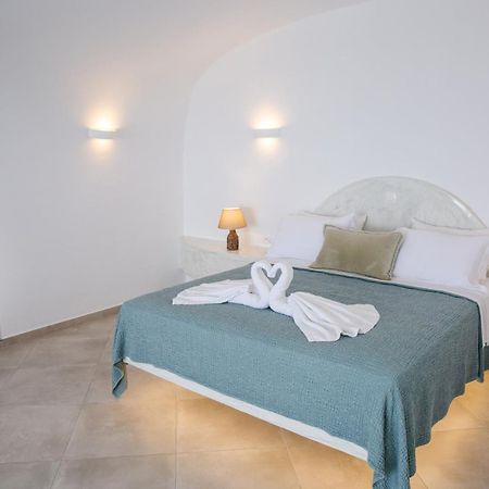 Sun Angelos Oia - Luxury Cave Suites Esterno foto